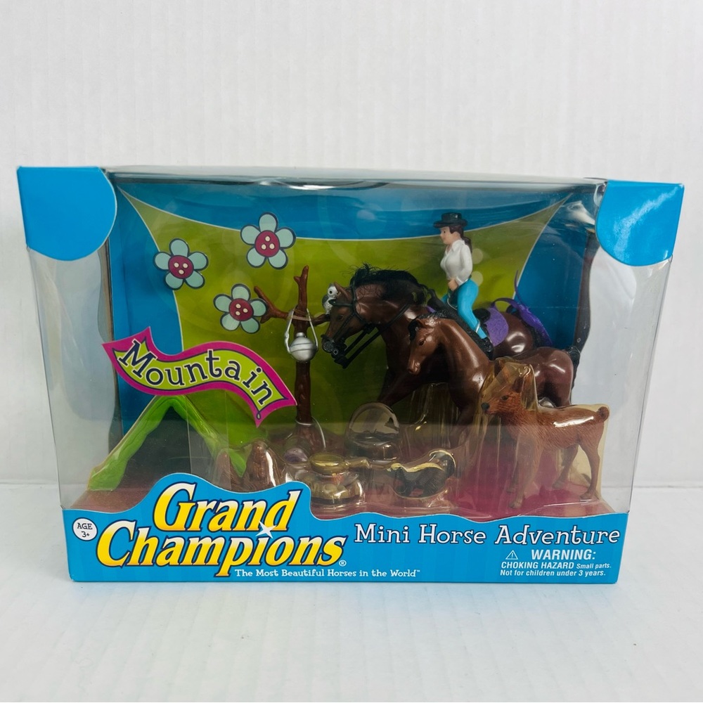Empire Toys Grand Champions Mini Horse Adventure Mountain Play Set